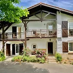 Amama B&B 어룬