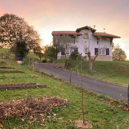 Amama Bed & Breakfast 3*