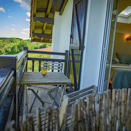 Amama Bed & Breakfast 3*
